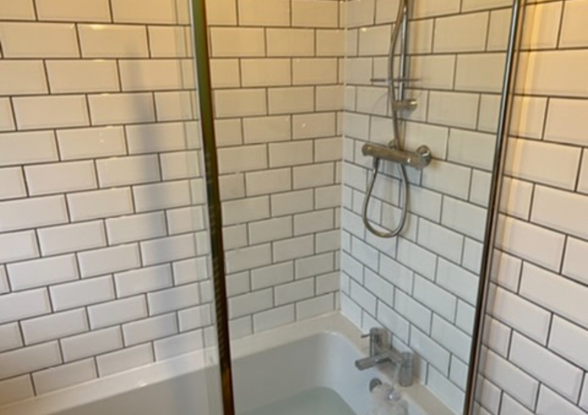 Bathroom Fitter: Image 1